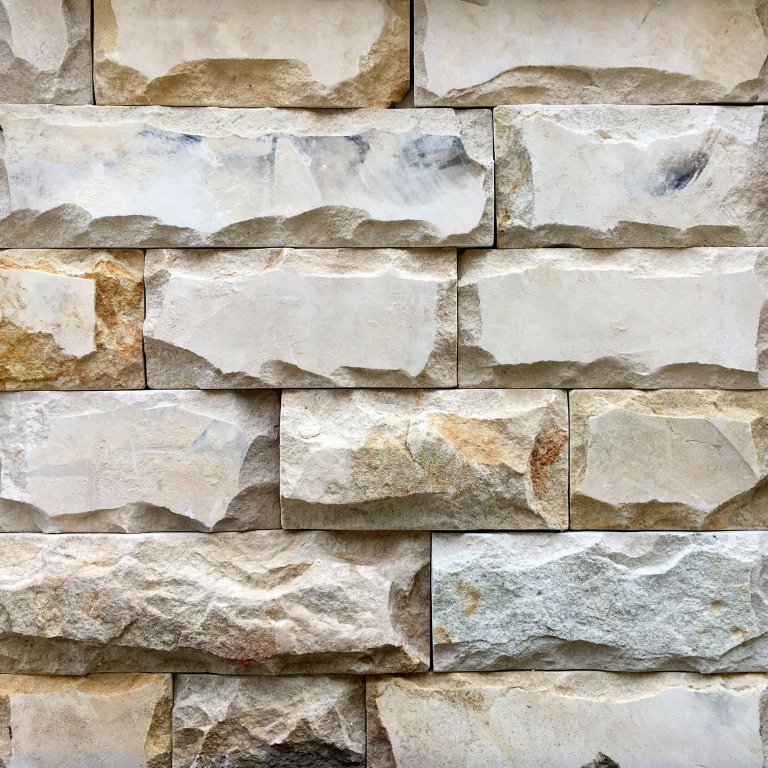 Карпатський піщаник білий торцьований зі сколом 10 (см)