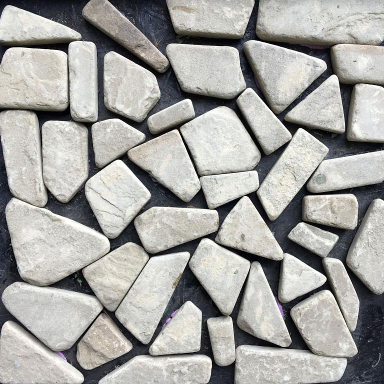 Луганський пісковик оливковий мозаїка галтований