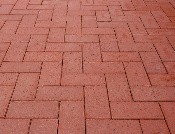 01-olfry-pflasterklinker-detailansicht-rot-gefast.jpg